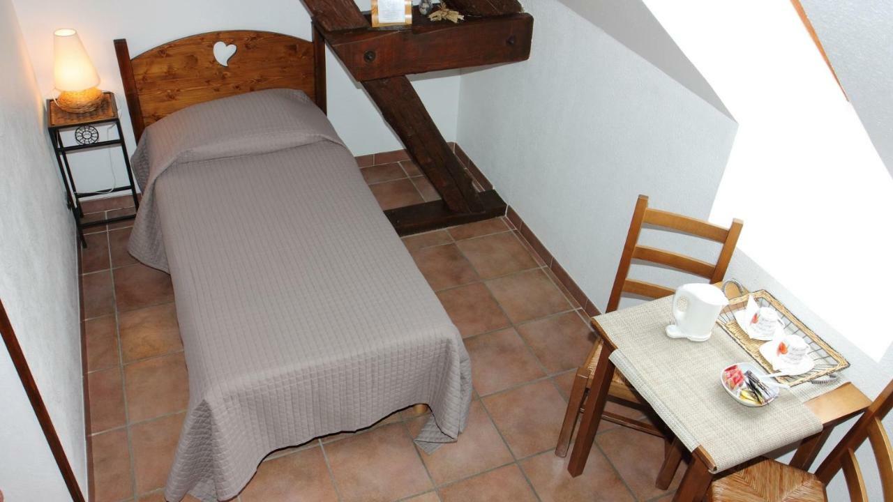 Saint-Michel-les-Portes Auberge Du Goutarou מראה חיצוני תמונה